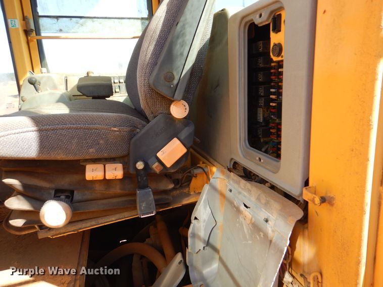 image for item LT9039 2005 Volvo L150E  wheel loader