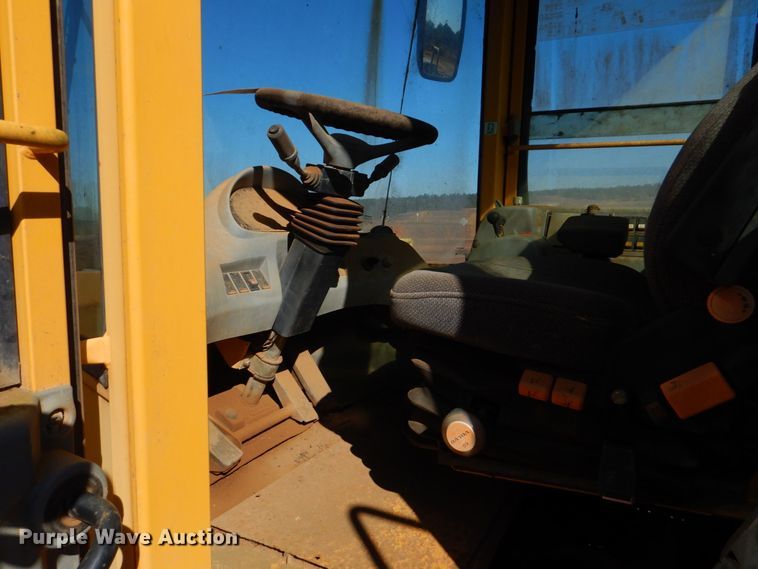 image for item LT9039 2005 Volvo L150E  wheel loader