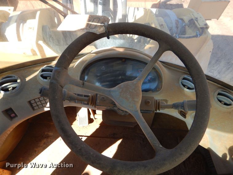 image for item LT9039 2005 Volvo L150E  wheel loader