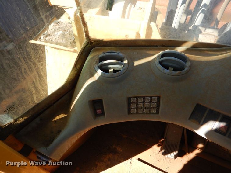 image for item LT9039 2005 Volvo L150E  wheel loader