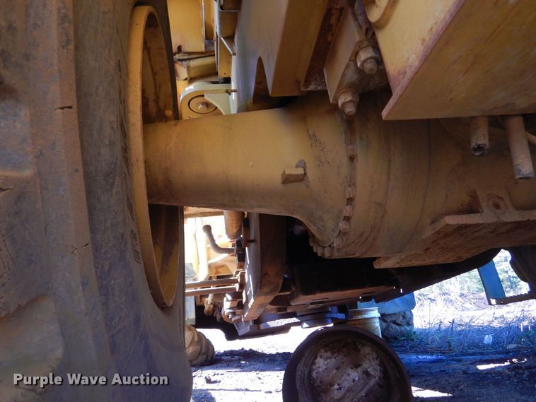 image for item LT9040 2006 Caterpillar 966H  wheel loader