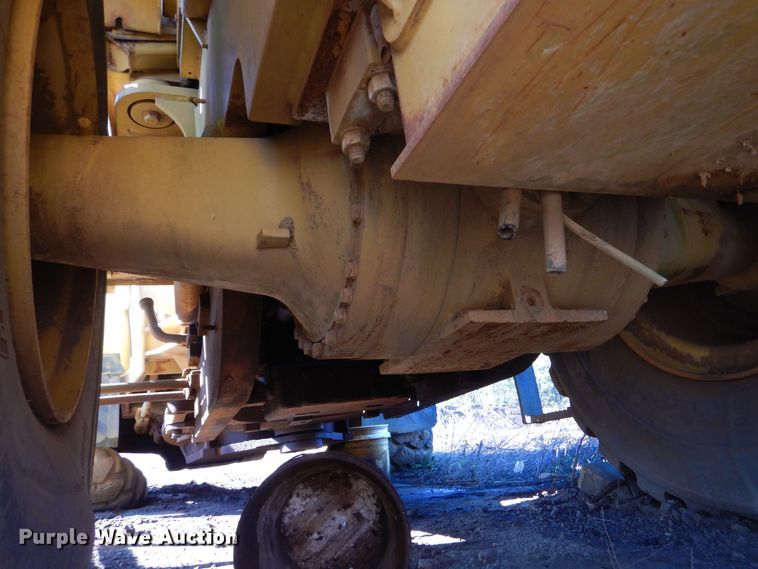 image for item LT9040 2006 Caterpillar 966H  wheel loader