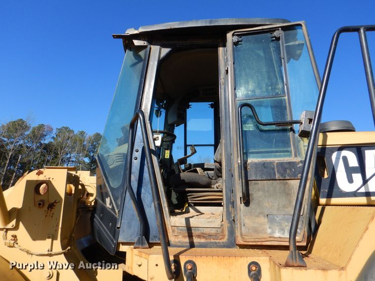 image for item LT9040 2006 Caterpillar 966H  wheel loader