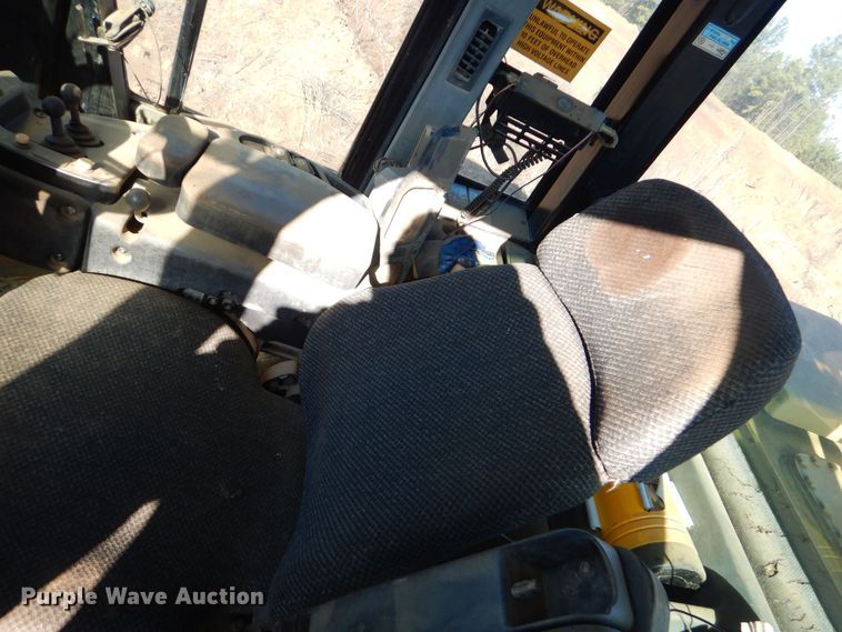 image for item LT9040 2006 Caterpillar 966H  wheel loader