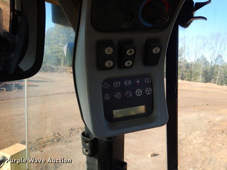 image for item LT9040 2006 Caterpillar 966H  wheel loader