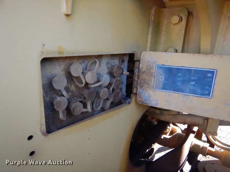 image for item LT9040 2006 Caterpillar 966H  wheel loader