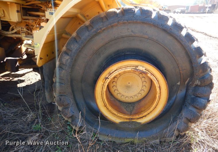 image for item LT9040 2006 Caterpillar 966H  wheel loader
