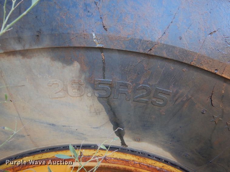 image for item LT9040 2006 Caterpillar 966H  wheel loader