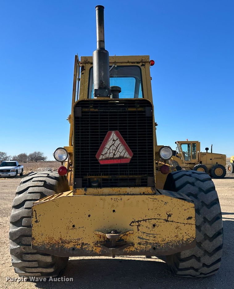 image for item LT9310 1974 Fiat-Allis 745HB  wheel loader