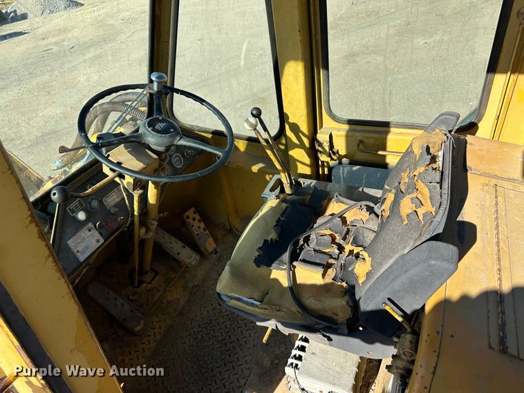 image for item LT9310 1974 Fiat-Allis 745HB  wheel loader