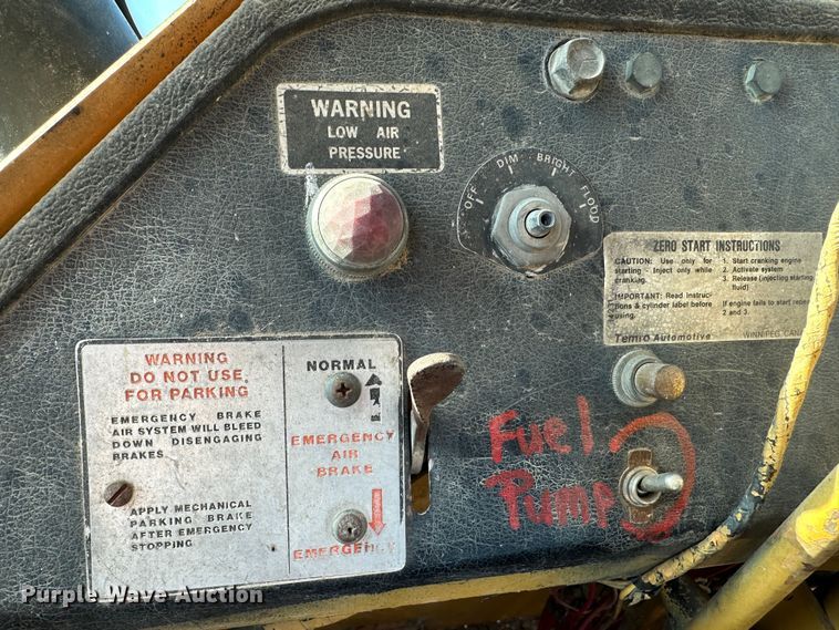 image for item LT9310 1974 Fiat-Allis 745HB  wheel loader