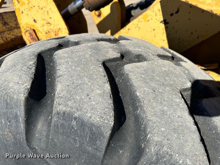 image for item LT9310 1974 Fiat-Allis 745HB  wheel loader