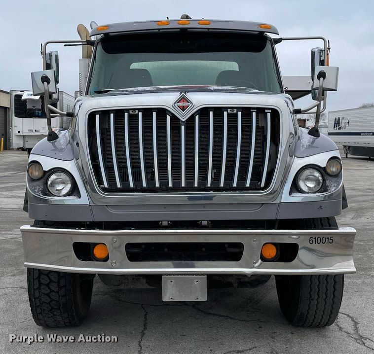 image for item MA9809 2016 International 7600  vacuum truck