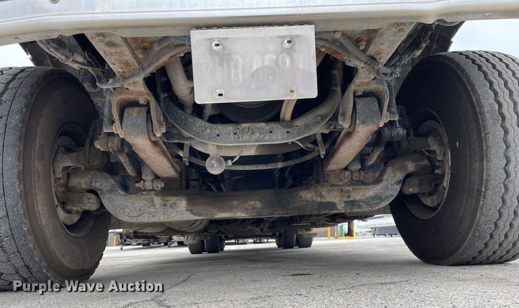 image for item MA9809 2016 International 7600  vacuum truck