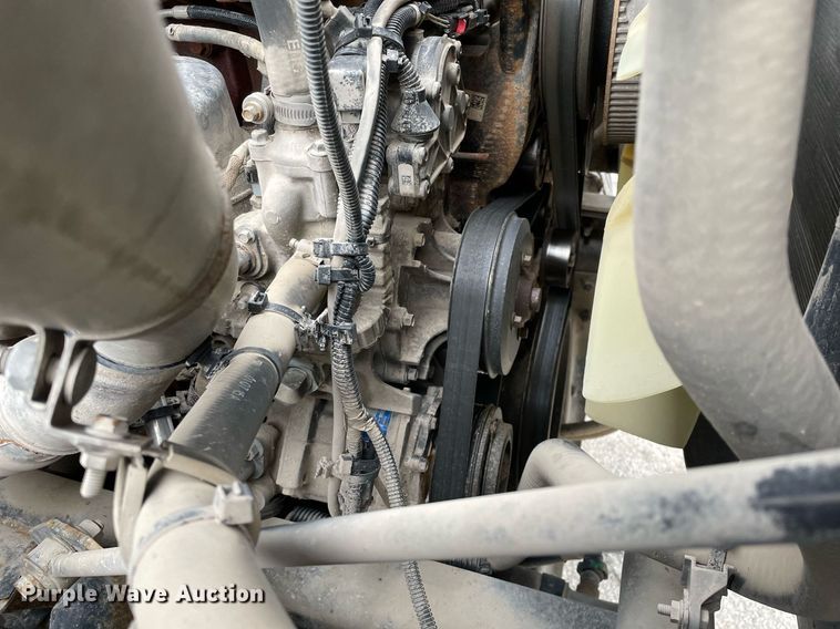 image for item MA9809 2016 International 7600  vacuum truck