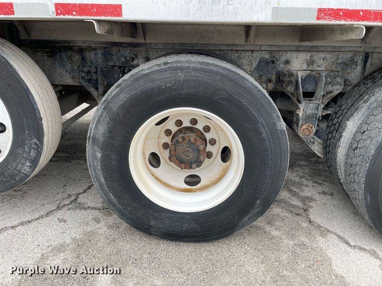 image for item MA9809 2016 International 7600  vacuum truck