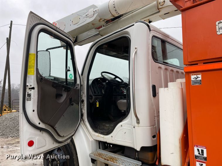 image for item MA9844 2008 Freightliner Business Class M2  bucket truck