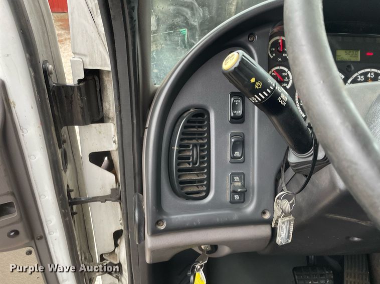 image for item MA9844 2008 Freightliner Business Class M2  bucket truck