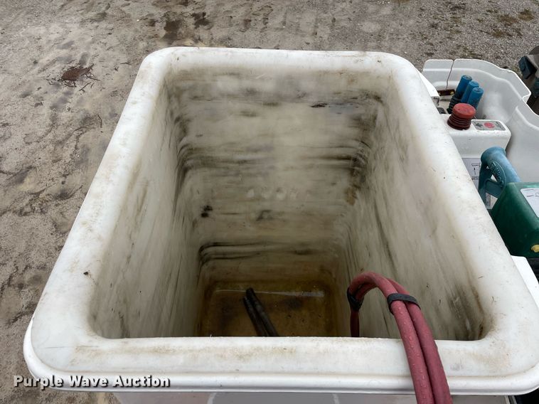 image for item MA9844 2008 Freightliner Business Class M2  bucket truck