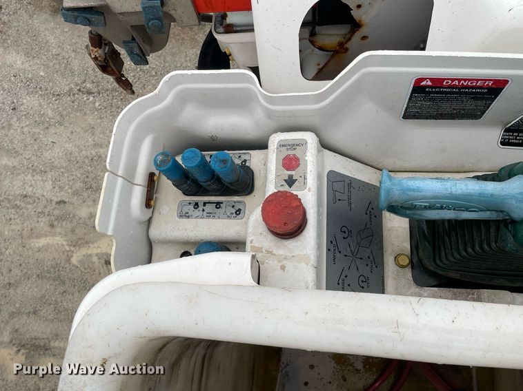 image for item MA9844 2008 Freightliner Business Class M2  bucket truck