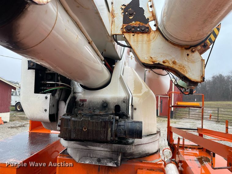 image for item MA9844 2008 Freightliner Business Class M2  bucket truck