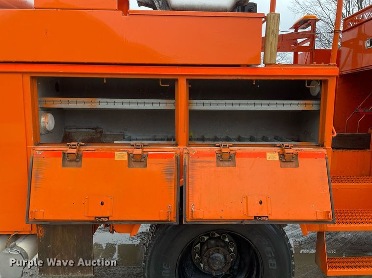 image for item MA9844 2008 Freightliner Business Class M2  bucket truck