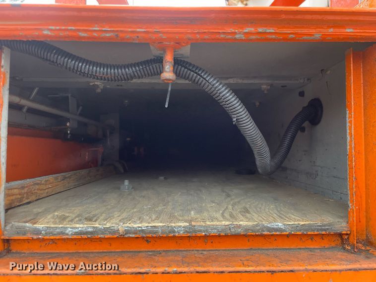 image for item MA9844 2008 Freightliner Business Class M2  bucket truck