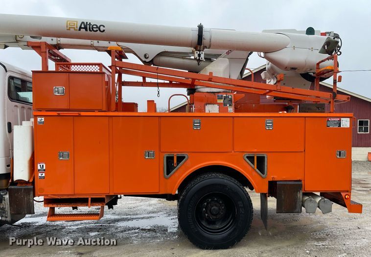 image for item MA9844 2008 Freightliner Business Class M2  bucket truck