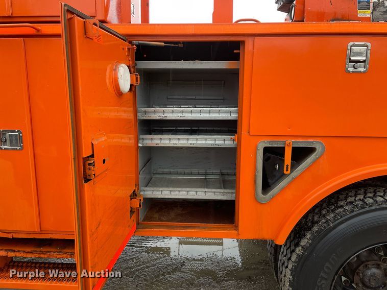 image for item MA9844 2008 Freightliner Business Class M2  bucket truck