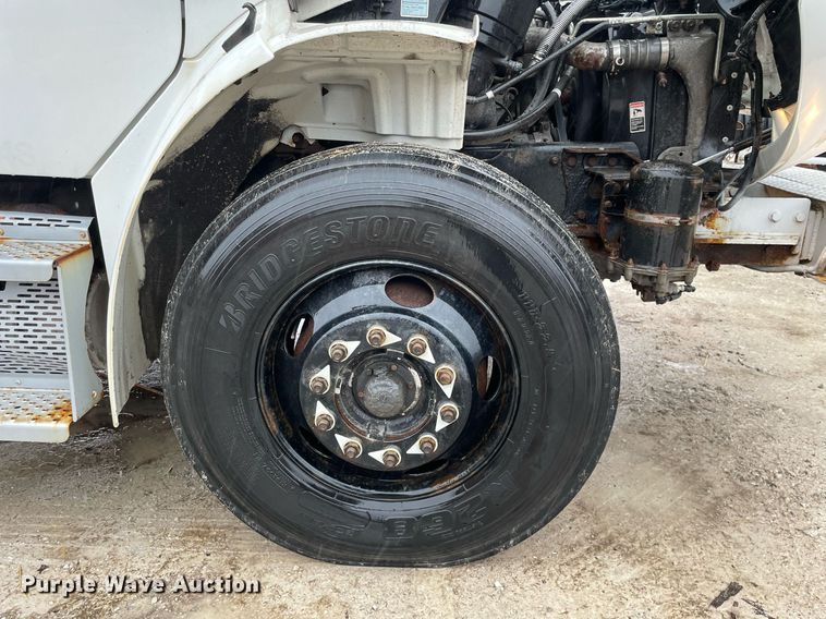 image for item MA9844 2008 Freightliner Business Class M2  bucket truck