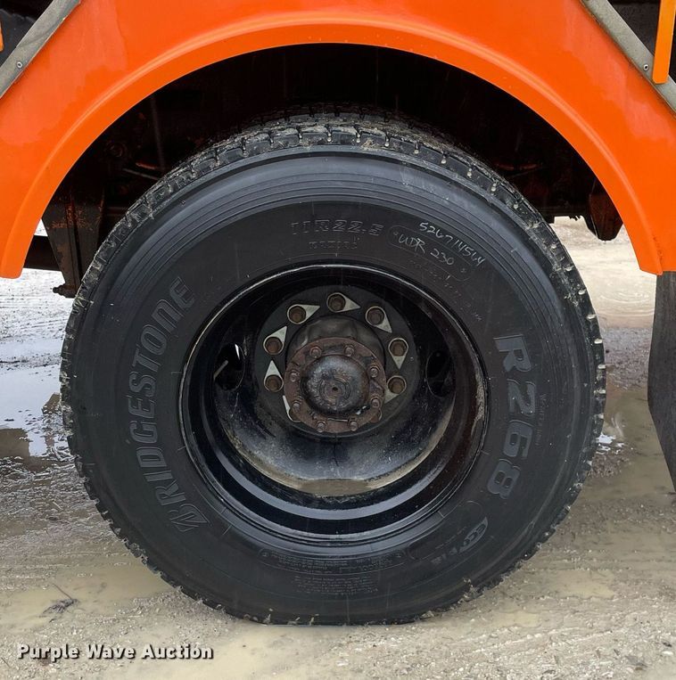 image for item MA9844 2008 Freightliner Business Class M2  bucket truck