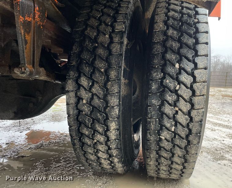 image for item MA9844 2008 Freightliner Business Class M2  bucket truck