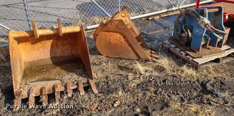 image for item MD9291 Backhoe attachments