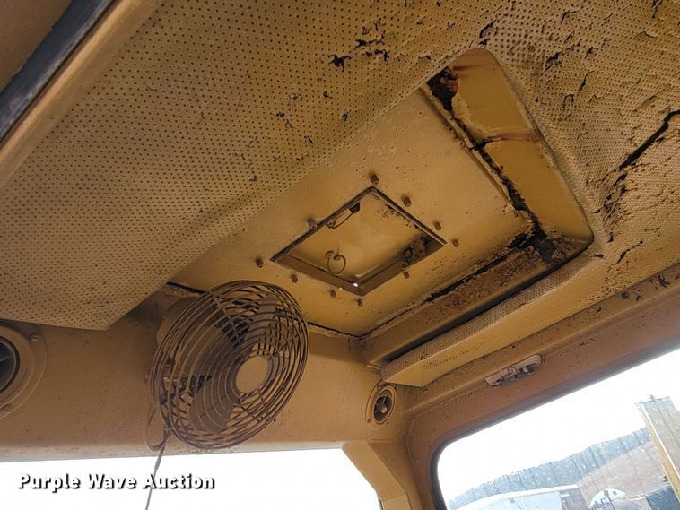 image for item ME9658 Caterpillar D25  haul truck