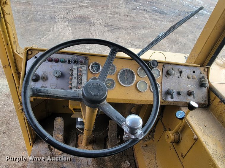 image for item ME9658 Caterpillar D25  haul truck