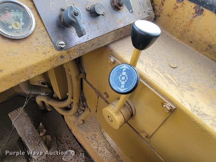 image for item ME9658 Caterpillar D25  haul truck