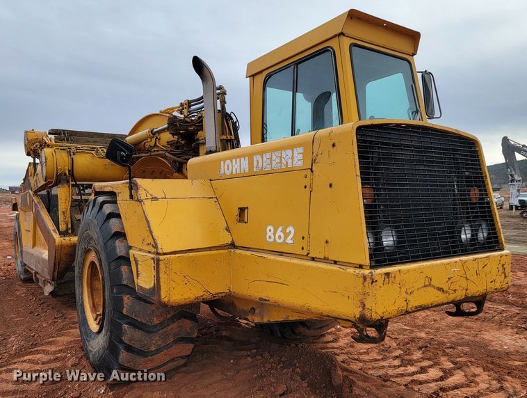 image for item ME9659 1983 John Deere 862  elevating scraper