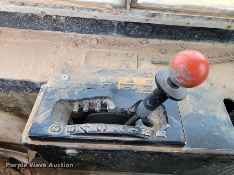 image for item ME9659 1983 John Deere 862  elevating scraper