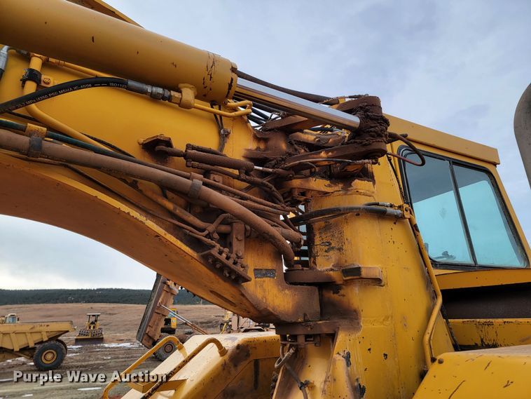 image for item ME9659 1983 John Deere 862  elevating scraper