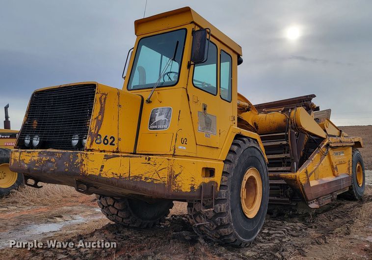image for item ME9660 1984 John Deere 862  elevating scraper