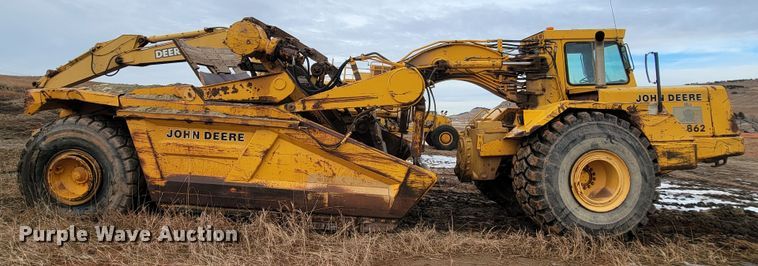image for item ME9660 1984 John Deere 862  elevating scraper