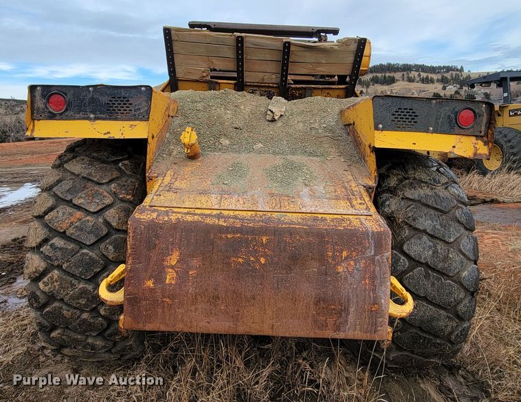 image for item ME9660 1984 John Deere 862  elevating scraper