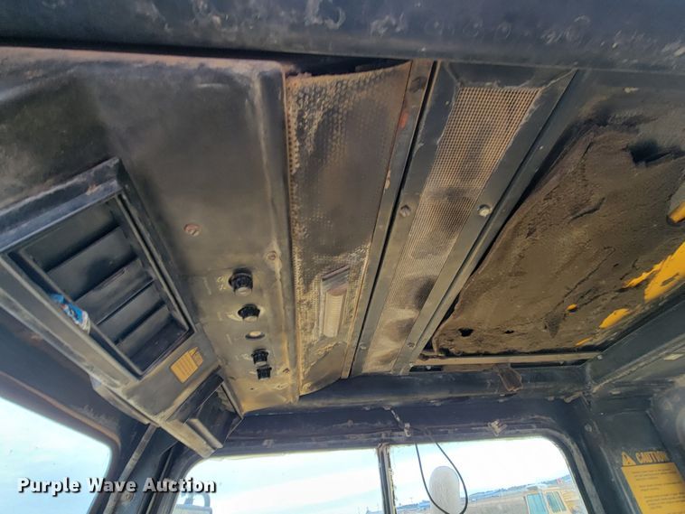 image for item ME9660 1984 John Deere 862  elevating scraper