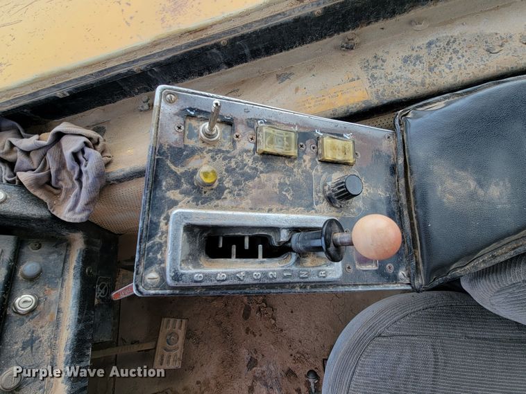 image for item ME9660 1984 John Deere 862  elevating scraper