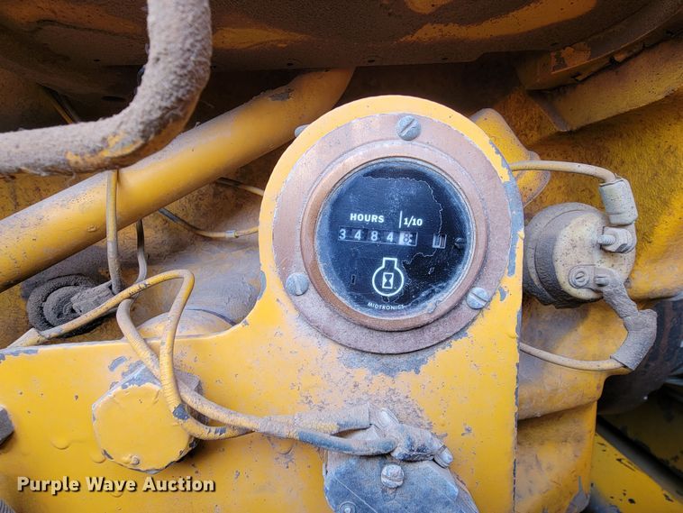 image for item ME9660 1984 John Deere 862  elevating scraper