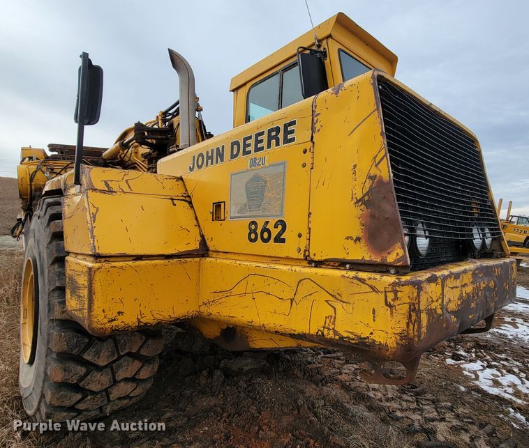 image for item ME9660 1984 John Deere 862  elevating scraper