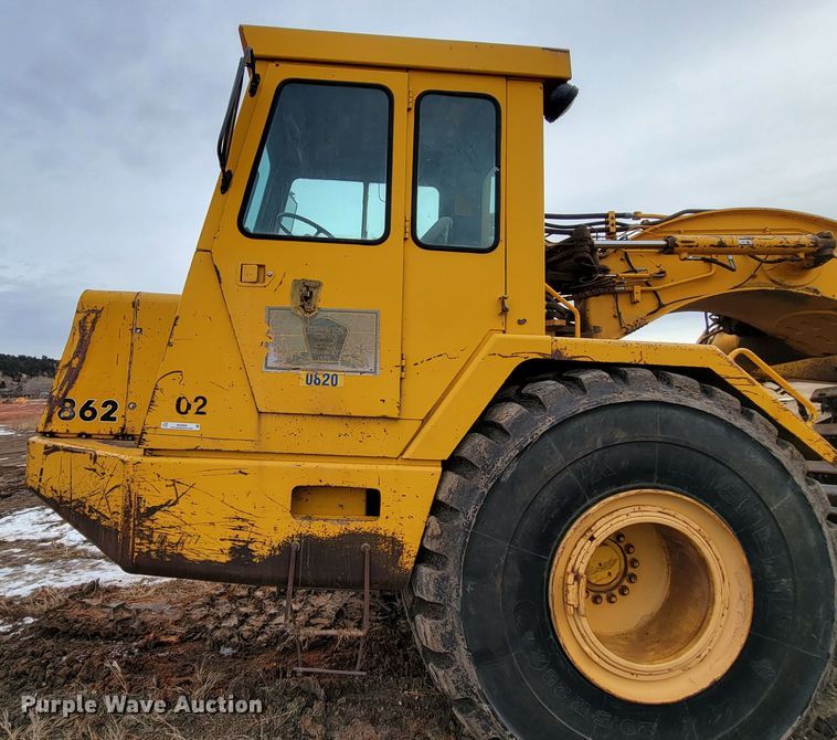 image for item ME9660 1984 John Deere 862  elevating scraper