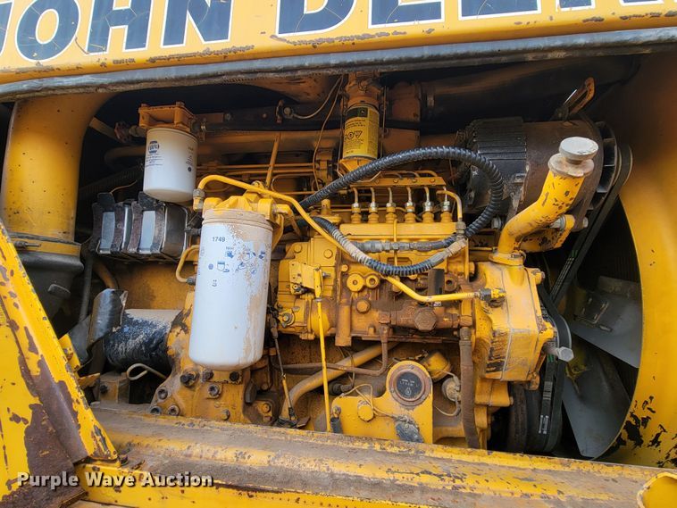 image for item ME9660 1984 John Deere 862  elevating scraper