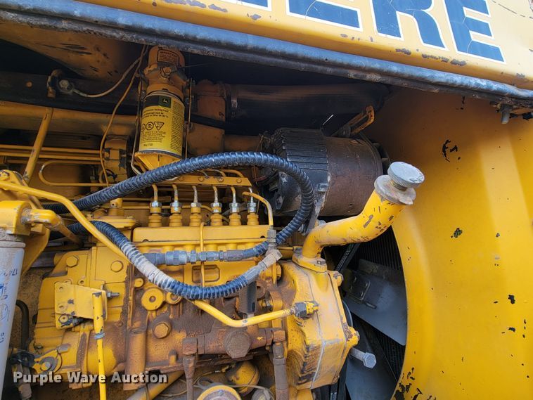 image for item ME9660 1984 John Deere 862  elevating scraper