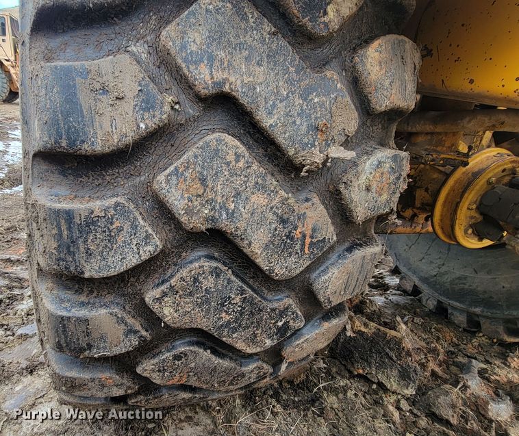 image for item ME9660 1984 John Deere 862  elevating scraper